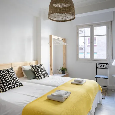 Cornelia 31- Your In * Santander